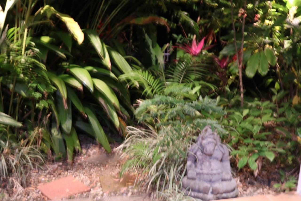 Villa Beauty Tiny Walk To Sea Port Douglas Exterior foto